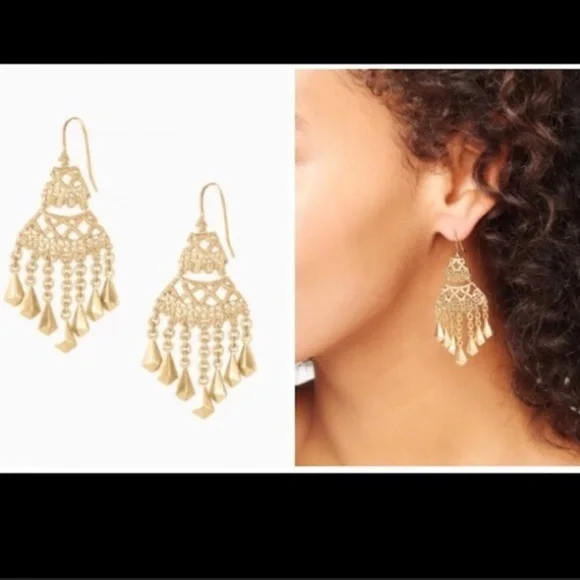 :: Stella & Dot Dainty Lace Alila Chandeliers - Picture 3 of 7